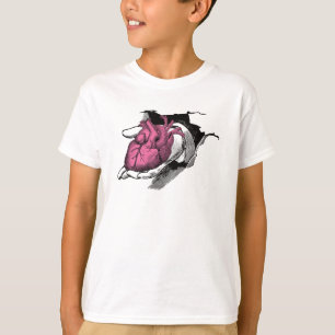 Vintages Herz durch das Rack T-Shirt