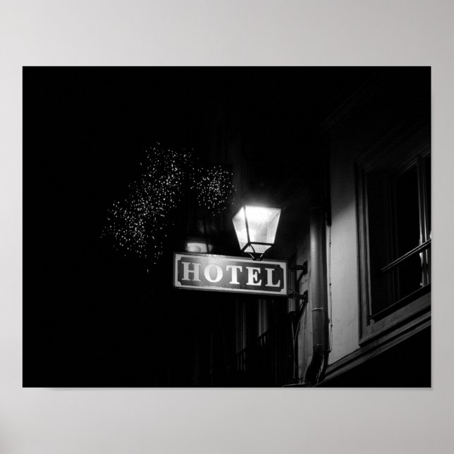 Vintages Hotelschild, Straßenbeleuchtung und viel  Poster (Vorne)