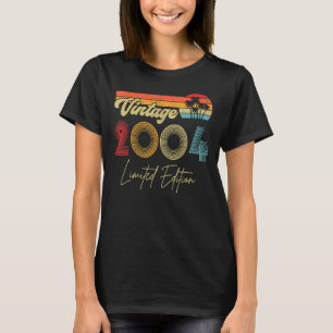 Vintages Jahr 2004 Gebildet 2004 19. Geburtstag 19 T-Shirt