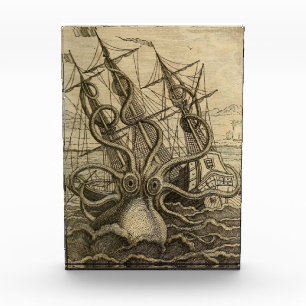 Vintages Kraken-Riesen-Tintenfisch-Monsterschiff-P Fotoblock
