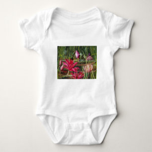 Vintages Malen rosa Blüten Blume Baby Strampler