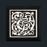 Vintages Monogramm C Jugendstil Schmuckschachtel<br><div class="desc">Jugendstilbriefe - Monogramme aus der Kunst- und Handwerksbewegung Dieser Buchstabe C ist ein robustes Monogramm C,  umgeben von einem handgezeichnet Weinmuster,  das erstmals 1901 in der Kunst- und Handwerksbewegung im Jugendstil veröffentlicht wurde.</div>