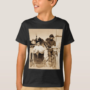 Vintages Motorrad-und Seitenauto-alte Schule cool T-Shirt
