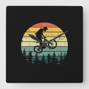 Vintages Mountainbike-Abfahrt MTB Quadratische Wanduhr