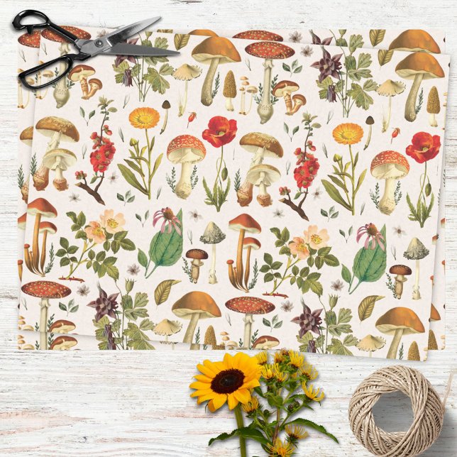 Vintages Mushroom- und Wildblume-Muster Seidenpapier (In situ)