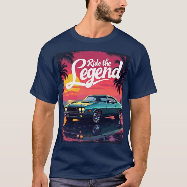 Vintages Muskelauto: Reiten an der Legende T-Shirt (Vorderseite)