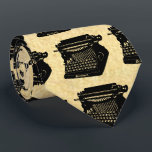 Vintages Muster für antike Schreibmaschine Krawatte<br><div class="desc">Dieses Krawatte-Design zeigt ein sich wiederholendes Bild einer Vintagen / antiken Schreibmaschine auf verfärbtem Hintergrund. Es ist perfekt für einen begeisterten Schriftsteller oder für Ihren Lieblings-Schriftsteller / Romanautor,  Journalist,  Dichter,  Drehbuchautor oder jeden anderen Autor.</div>