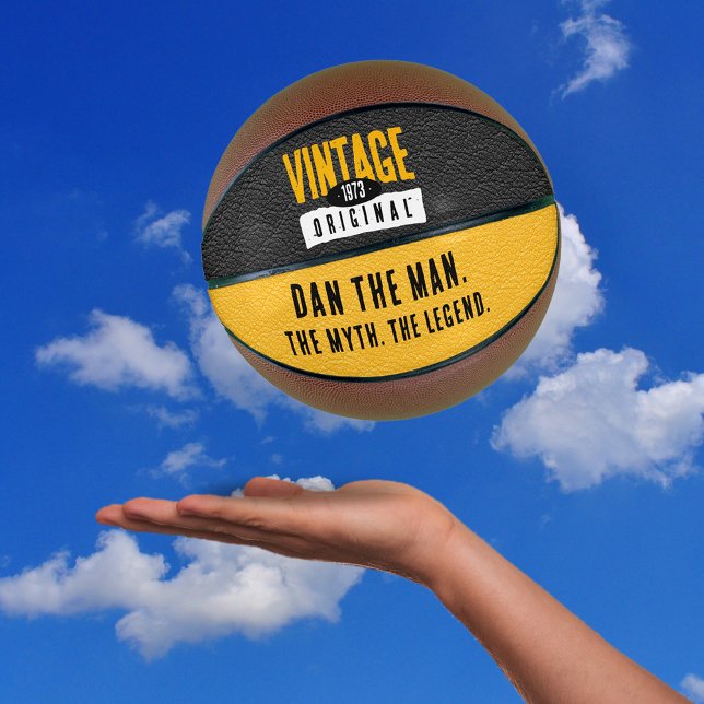 Vintages Original Black & Gold Leather Geburtstag Basketball (Vintage Original Black & Gold Leather Basketball Cover Photo.)