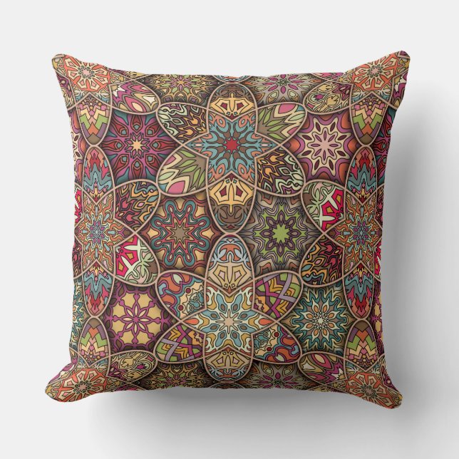 Vintages Patchwork mit Blumenmandalaelementen Kissen (Vorderseite)