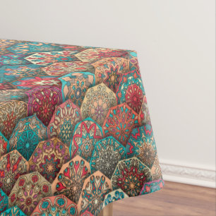 Vintages Patchwork mit Blumenmandalaelementen Tischdecke