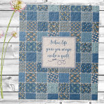 Vintages Patchwork Print Dusty Blues Jigsaw Puzzle<br><div class="desc">Personalisieren Sie dieses Vintage Patchwork gemustert mit Ihrem eigenen Text für ein einzigartiges Geschenk. Erstellt in dunklen Denim- und leichteren staubigen Blues und winzigen,  weißen Blumendrucken für einen rustikalen Look mit Imitaten zag nähten Details. Sweet-Artikel für Quilter,  Nahtlose oder alle,  die einen Geschmack für gute Puzzle-Herausforderungen haben.</div>