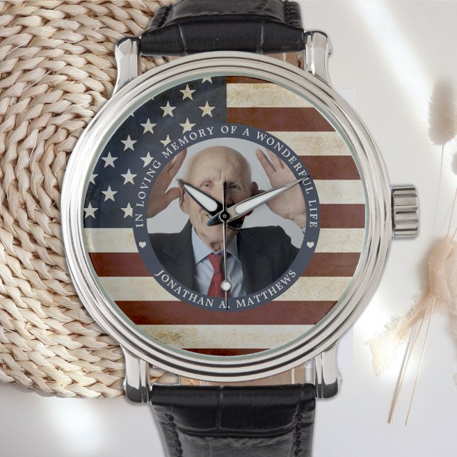Vintages Patriotic Memorial American Flag Foto Armbanduhr (Von Creator hochgeladen)
