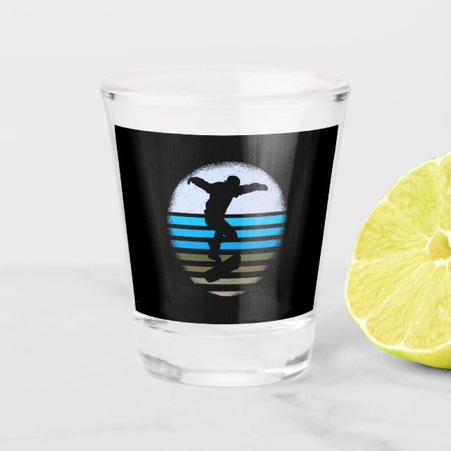 Vintages Retro-Skateboard Schnapsglas (Vorderseite)