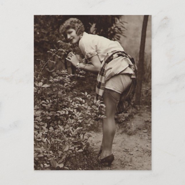 Vintages riskantes Girl-Foto Postkarte (Vorderseite)