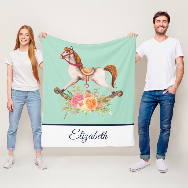 Vintages Rockpferd mit Blumenstrauß Fleecedecke (Beispiel)