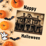 Vintages Sepia Spuk Haus mit Vollmond Postkarte<br><div class="desc">Vintages Sepia Spuk House mit defekten Windows und Vollmond Postcard. Mit dieser Vintag inspirierten Postkarte mit einem Spuk Haus in Sepia-Tönen können Sie sich in die Vergangenheit zurückversetzen. Die veraltete Struktur mit ihren kaputten Fenstern und überwucherten Weinbergen wird von einem beängstigenden Vollmond beleuchtet und verleiht der Szene ein kühles Ambiente....</div>