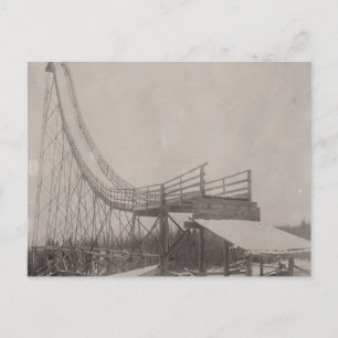 Vintages Skibild, Sicherheit beim Skisprung! Postkarte