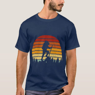 Vintages Sonnenuntergang-Wandergeschenk für Wander T-Shirt