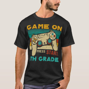 Vintages Spiel auf der 5. T-Shirt