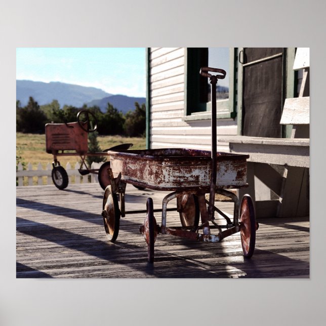 Vintages Spielzeugwagen und Traktor-Tricycle Poster (Vorne)