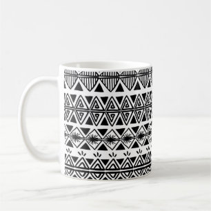 Vintages Stammesmuster mit schwarzweißer Hand d Kaffeetasse