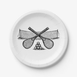 Vintages Tennisnetz, überquerte Racquets, Bälle Pappteller