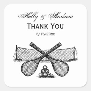 Vintages Tennisnetz, überquerte Racquets, Bälle Quadratischer Aufkleber