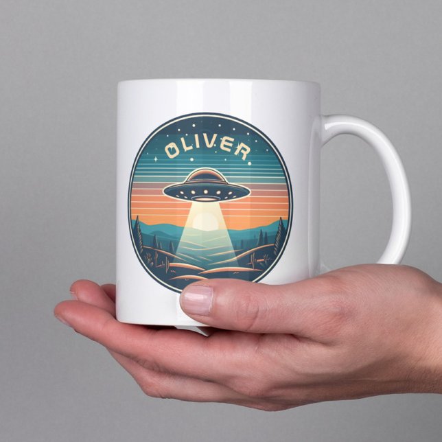 Vintages UFO bei Sonnenuntergang Personalisiert Kaffeetasse (Von Creator hochgeladen)