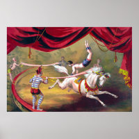 Vintages Zirkuspferd und Clowns im Ring Acrobat