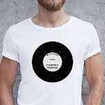 Vinyl Record Vintag Music Lover Bachelor Party T-Shirt<br><div class="desc">Stilvolles Vintag Vinyl Bachelor Weekend Shirt. Das Design bietet schwarze Vinyl Schallplatte, Retro Schriftart Text Bachelor Wochenende und individuelle Name und Datum. Die Rückseite des Shirts kann mit Namen und Rolle des Bräutigams, Bestman, Trauzeuge usw. angepasst werden. Klicken Sie auf Personalisieren, um Ihre Daten hinzuzufügen oder mit dem Designwerkzeug weiter...</div>