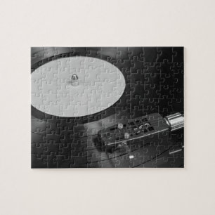Vinyl-Schallplatte auf einem Plattenspieler Überbl Puzzle