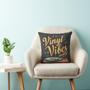 Vinyl Vibes Retro Music Throw Kissen