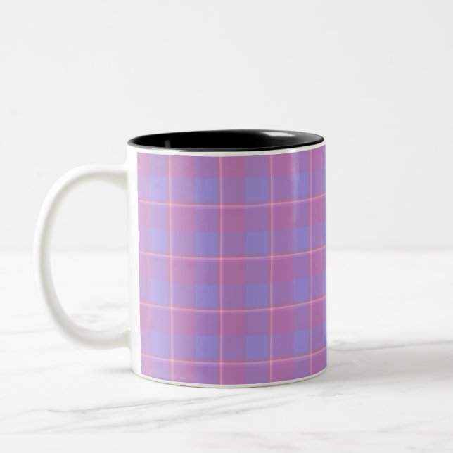 Viola and Dull Lavender Plaid Purple Pink Zweifarbige Tasse (Links)
