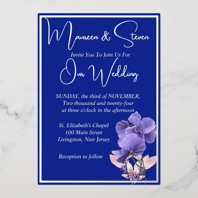 Violet-Blume auf Royal Blue Wedding Silver Folieneinladung (Vorderseite)