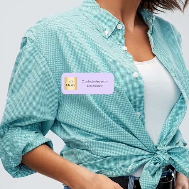 Violet Lavendel Firmenlogo Angestellter elegant Namensschild (Von Creator hochgeladen)