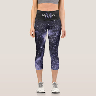 Violet lila peri abstrakte Galaxie Monogram Capri Leggings