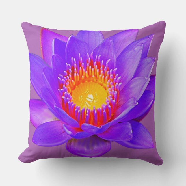 Violet Lotus Blume Kissen (Vorderseite)