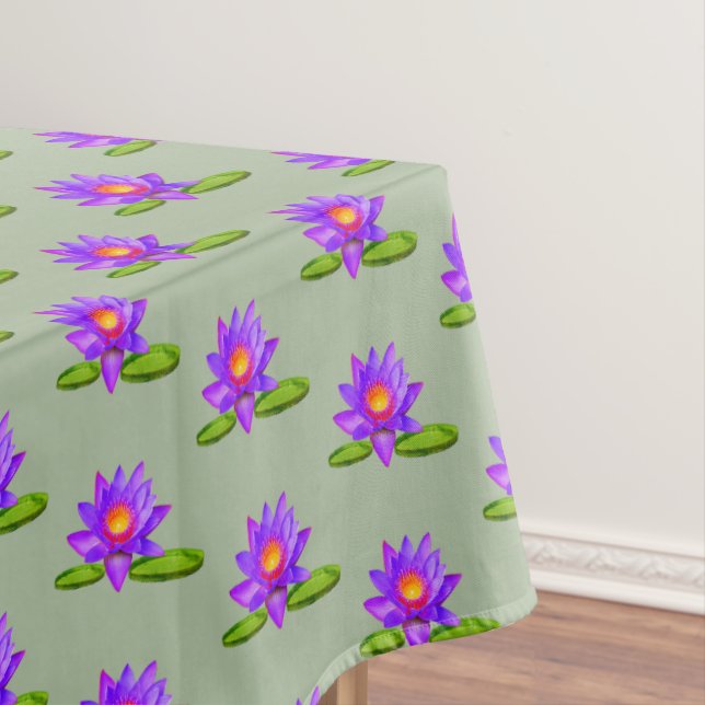Violet Lotus Blume & Lily Pad auf Laurel Green Tischdecke (Beispiel)