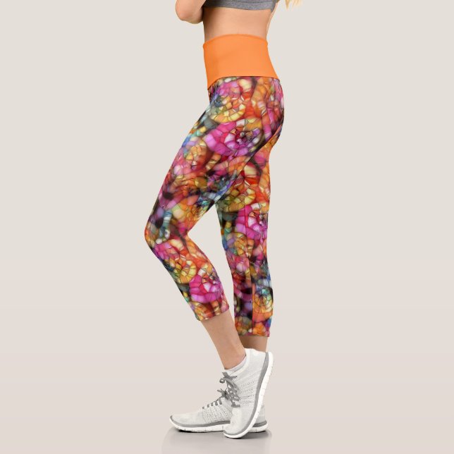 Violet Purple Blue Pink Black Bubbles Art Pattern Capri Leggings (Links)