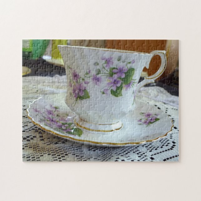 Violets English China Tea Cup und Saucer Puzzle (Horizontal)