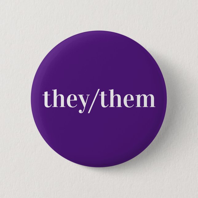 Violett Weiße Pronoun-Taste, sie/sie Button (Vorderseite)