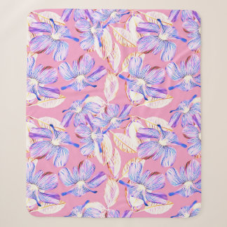Violette Blumen: Aquarellfarbene Blumendekoration. Sherpadecke