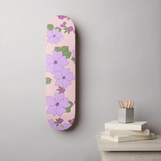 Violette Blumen, Blumenmuster, Muster von Blume Skateboard (Wandkunst)