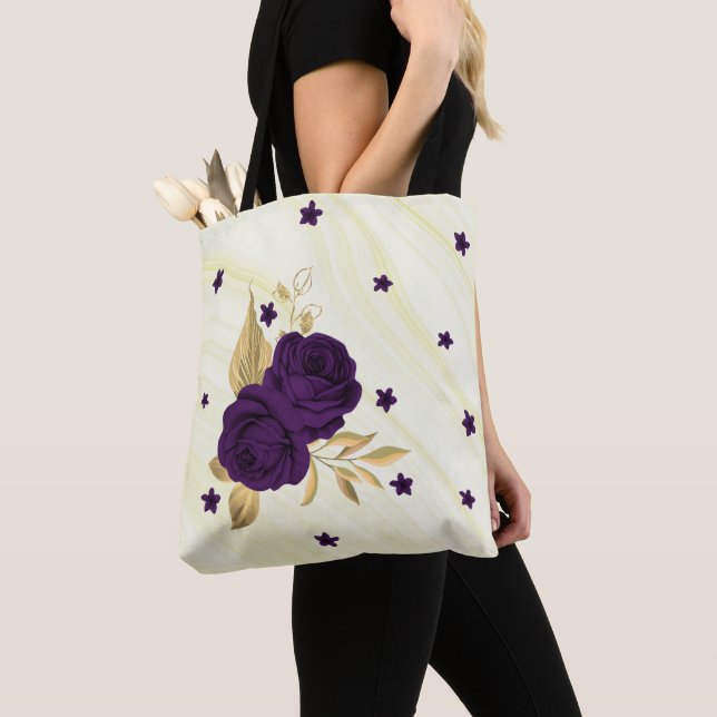 violette Blumen goldene Blätter Marmortüte (Von Nahem)