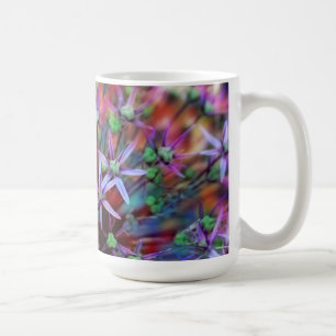 Violette Blüten von Zierlauch Globemaster Tasse