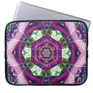 Violette Kaleidoskop Laptopschutzhülle