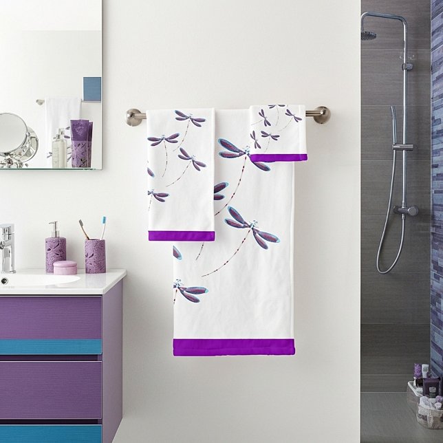 Violette Libellen Badhandtuch Set (Von Creator hochgeladen)
