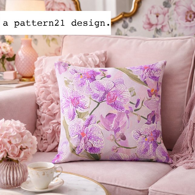 violette Orchideen-Blumenmuster Kissen (Soft lavender and pink orchid pillow brings romantic floral elegance to a cozy space)