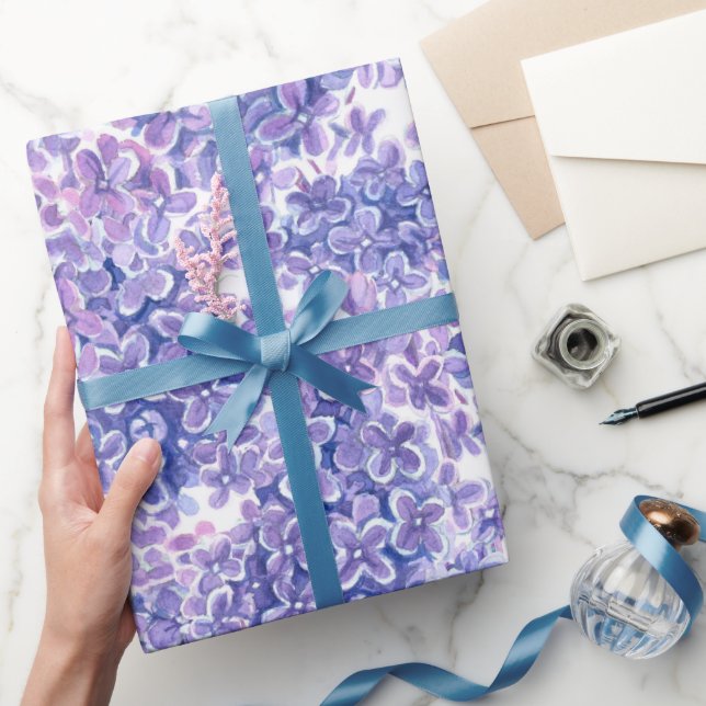 Violette Watercolorflieder-Blumen Geschenkpapier (Schenken)