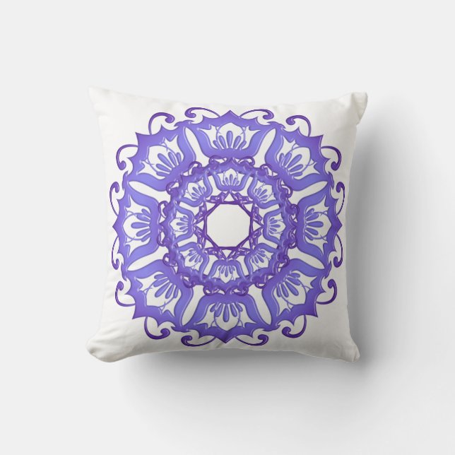 Violetter Mit Blumenmandala. Kissen (Vorderseite)